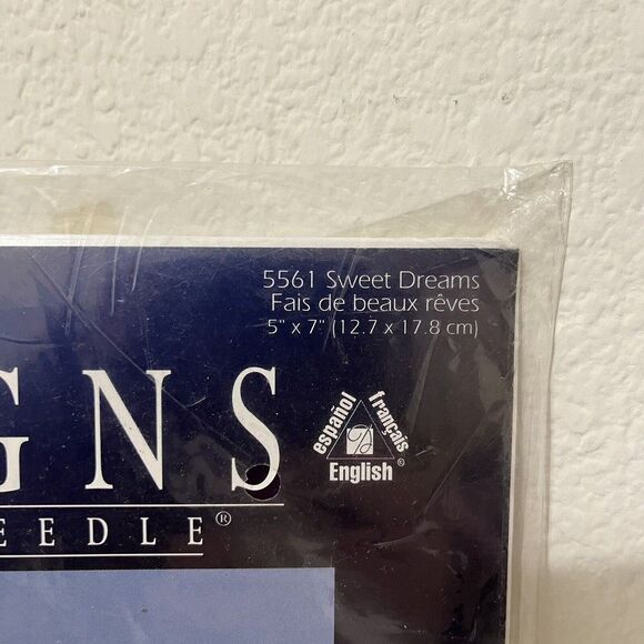 Vintage Designs for the Needle Kinka Sweet Dreams Cross Stitch Kit 5561 NEW - Picture 3 of 6